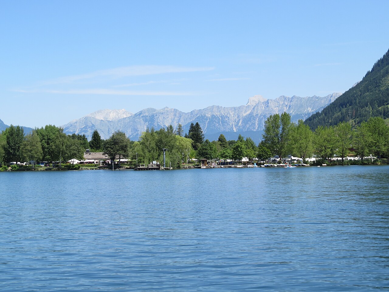 Blick übers Wasser Richtung Steinernes Meer
